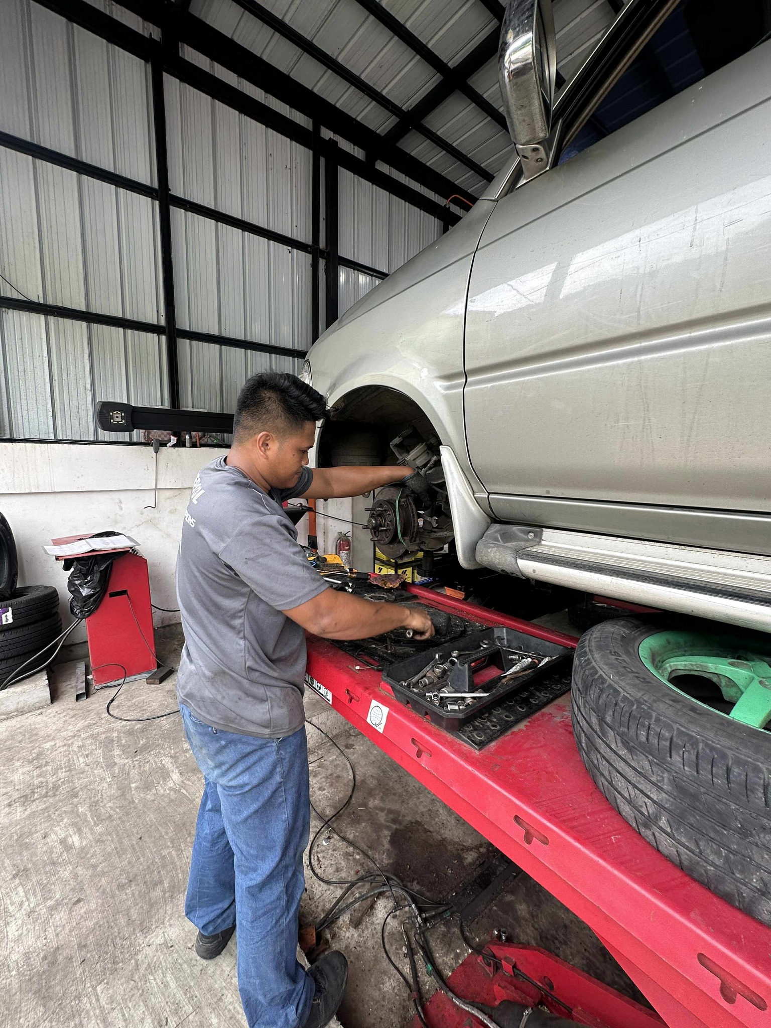 Tire Installation Service Marilaque Highway